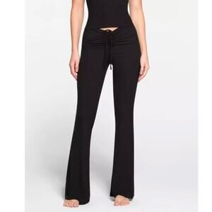 SKIMS Black Ribbed Lounge Pants